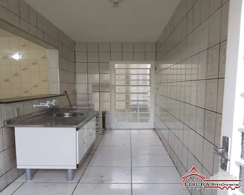 Foto 9 de Casa com 3 quartos à venda, 209m2 em Parque Santo Antônio, Jacarei - SP