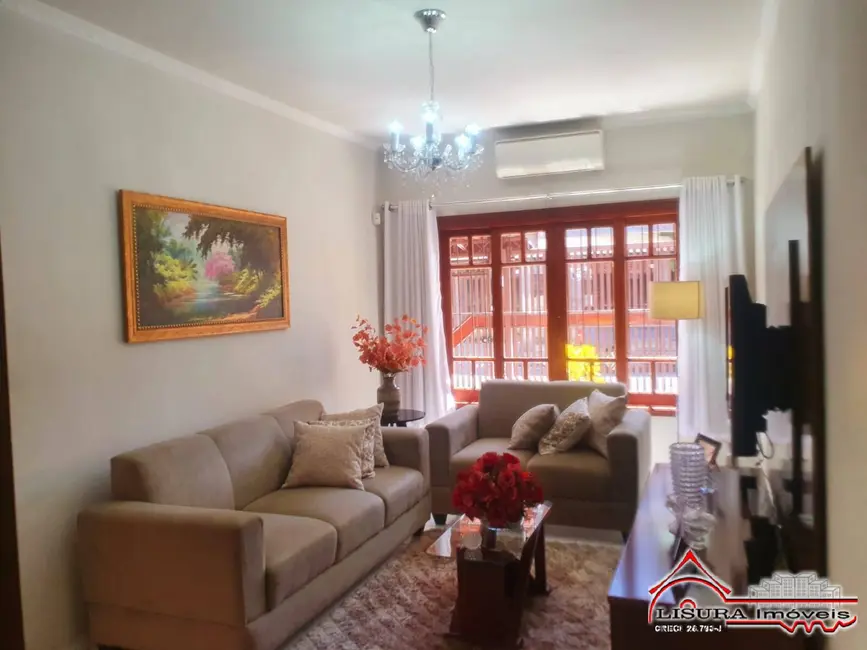 Casa com 3 quartos à venda, 154m2 em Jardim Marister, Jacarei - SP - imagem 9 Foto 9 de Casa com 3 quartos à venda, 154m2 em Jardim Marister, Jacarei - SP