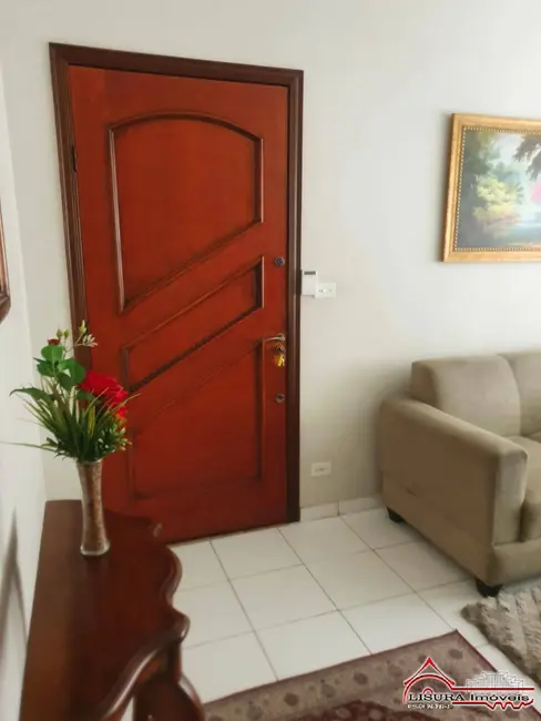 Casa com 3 quartos à venda, 154m2 em Jardim Marister, Jacarei - SP - imagem 8 Foto 8 de Casa com 3 quartos à venda, 154m2 em Jardim Marister, Jacarei - SP