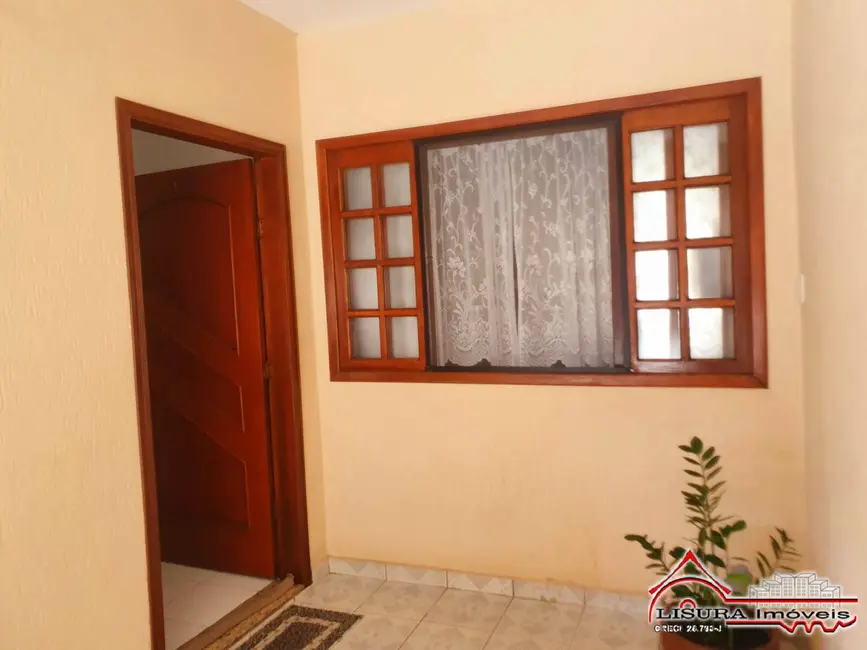 Casa com 3 quartos à venda, 154m2 em Jardim Marister, Jacarei - SP - imagem 5 Foto 5 de Casa com 3 quartos à venda, 154m2 em Jardim Marister, Jacarei - SP