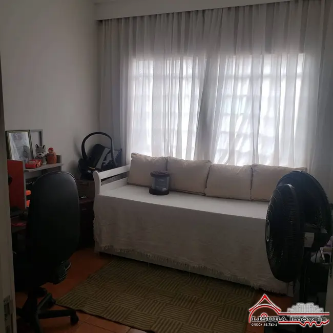 Foto 9 de Casa com 3 quartos à venda, 108m2 em Jardim Jacinto, Jacarei - SP