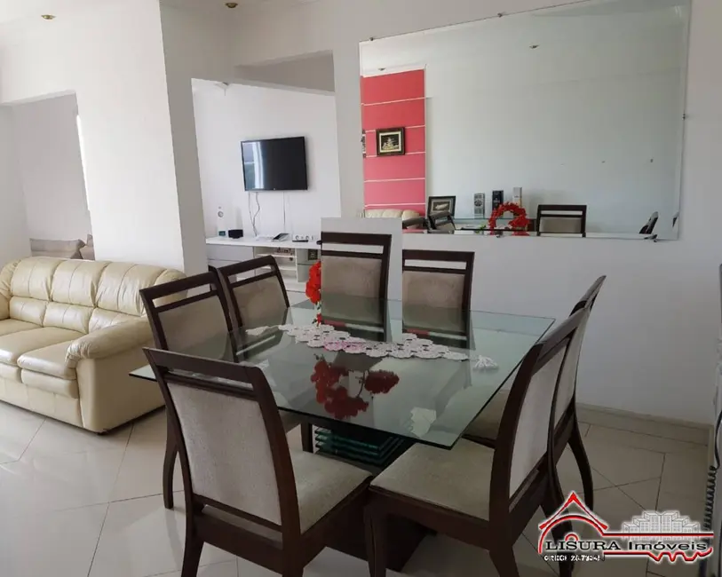 Foto 2 de Apartamento com 2 quartos à venda, 97m2 em Centro, Jacarei - SP