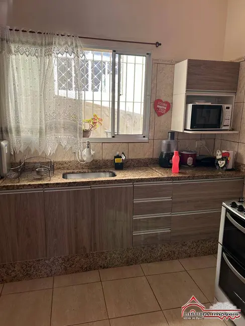Foto 6 de Casa com 4 quartos à venda, 250m2 em Vila Formosa, Jacarei - SP