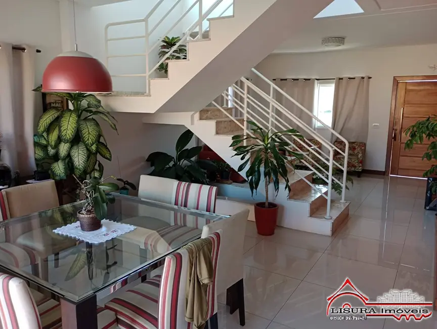 Foto 4 de Casa de Condomínio com 4 quartos à venda, 240m2 em Cacapava - SP