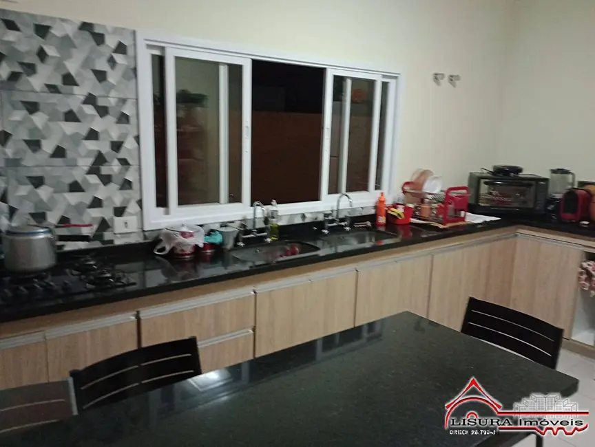 Foto 6 de Casa de Condomínio com 4 quartos à venda, 240m2 em Cacapava - SP