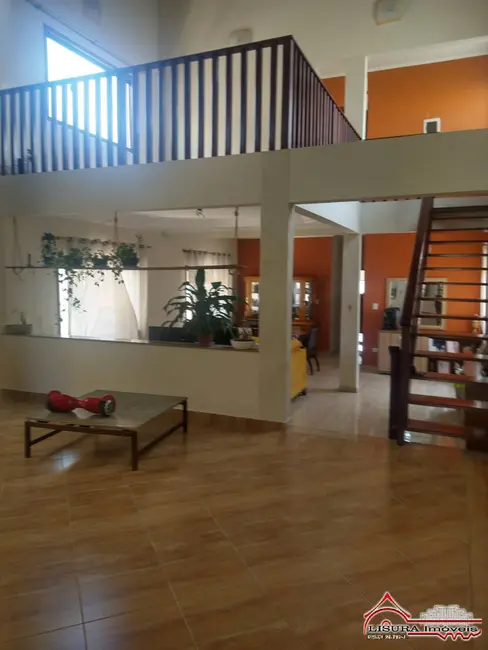 Foto 1 de Casa com 3 quartos para alugar, 500m2 em Jardim Terras de São João, Jacarei - SP