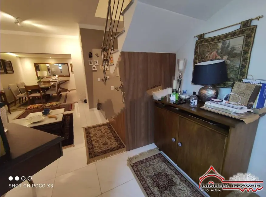 Casa de Condomínio com 2 quartos à venda, 120m2 em Jardim Santa Maria, Jacarei - SP - imagem 4 Foto 4 de Casa de Condomínio com 2 quartos à venda, 120m2 em Jardim Santa Maria, Jacarei - SP