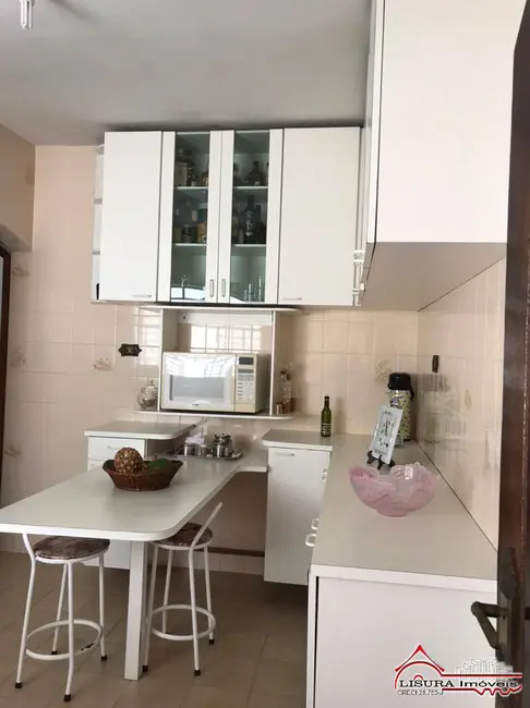 Foto 7 de Casa com 3 quartos à venda, 154m2 em Centro, Jacarei - SP