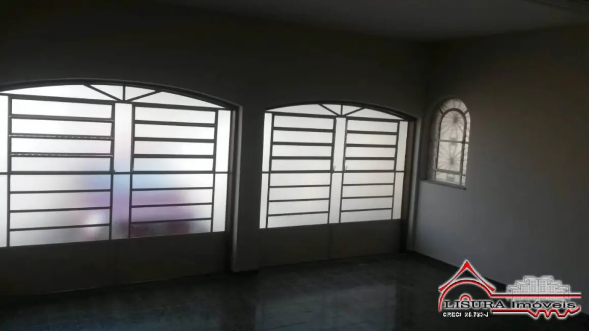 Foto 1 de Casa com 3 quartos para alugar em Centro, Jacarei - SP