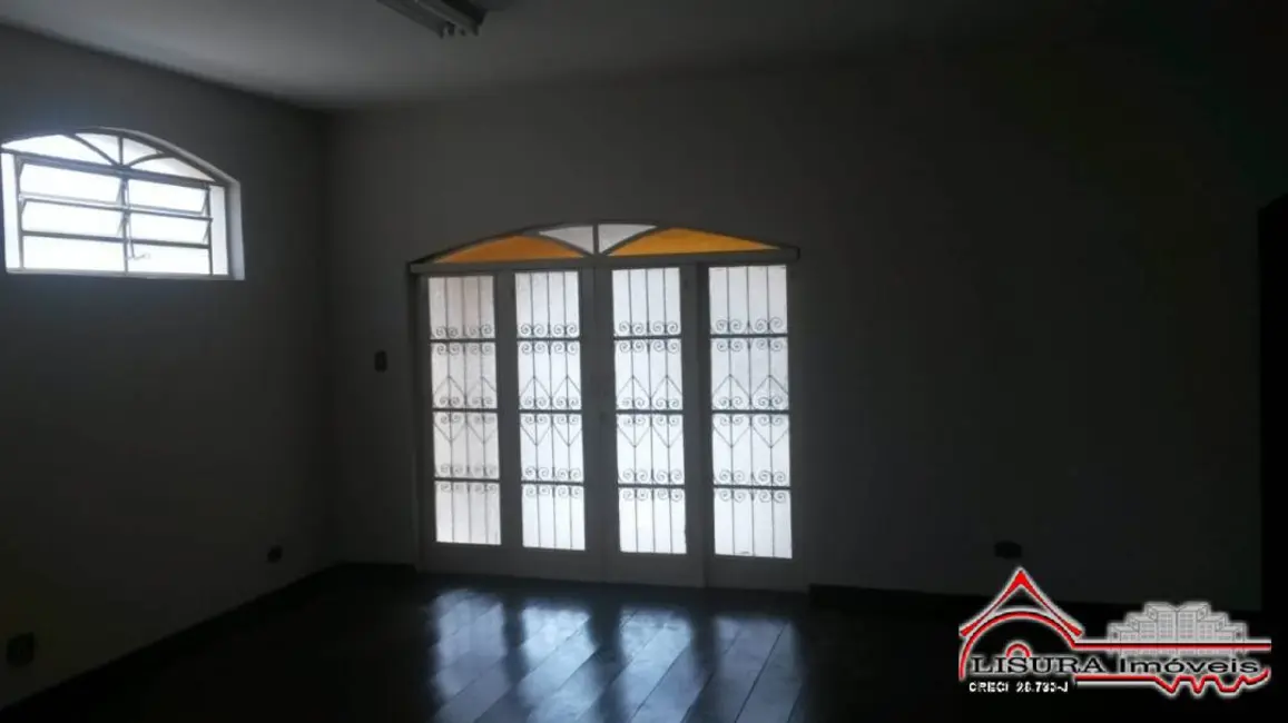 Foto 2 de Casa com 3 quartos para alugar em Centro, Jacarei - SP