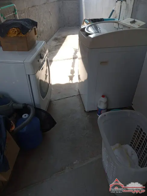 Foto 6 de Casa com 2 quartos à venda, 132m2 em Parque Santo Antônio, Jacarei - SP