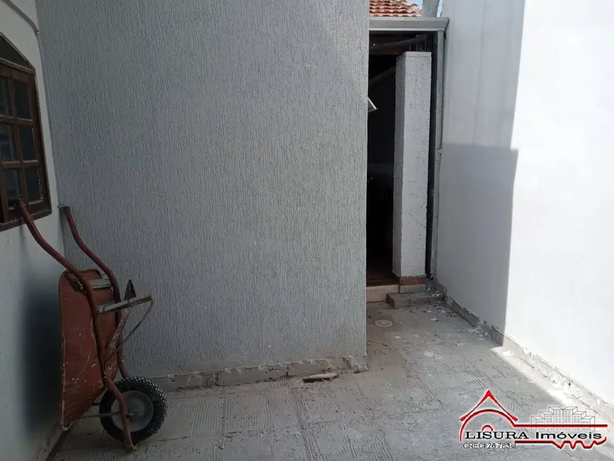 Foto 8 de Casa com 2 quartos à venda, 132m2 em Parque Santo Antônio, Jacarei - SP