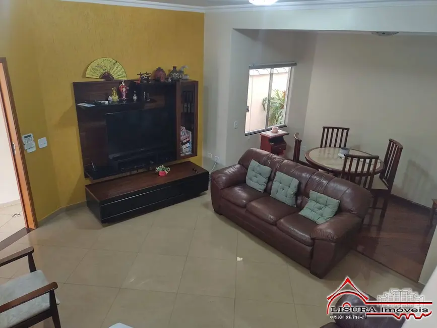 Foto 6 de Casa com 3 quartos à venda, 208m2 em Parque Itamarati, Jacarei - SP