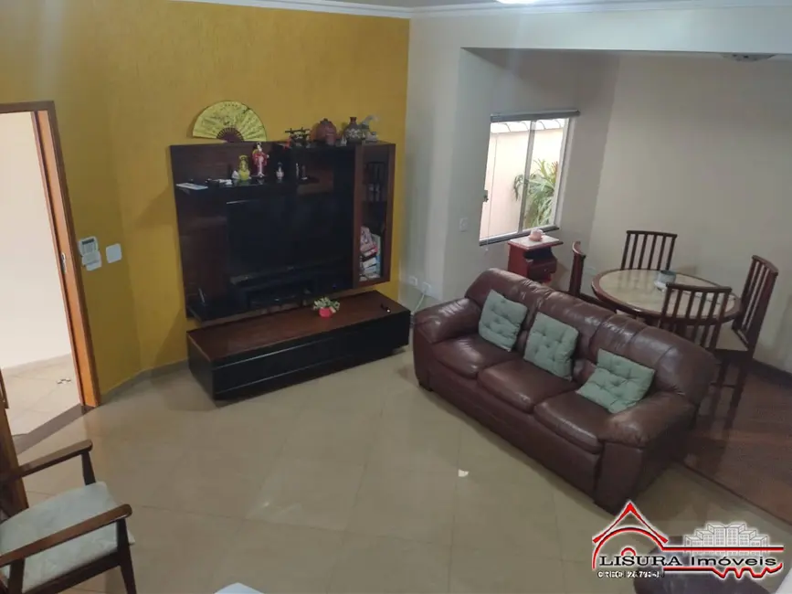 Foto 5 de Casa com 3 quartos à venda, 208m2 em Parque Itamarati, Jacarei - SP