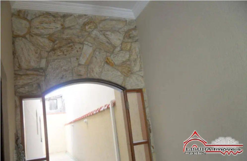 Foto 8 de Casa com 4 quartos à venda, 140m2 em Parque dos Príncipes, Jacarei - SP