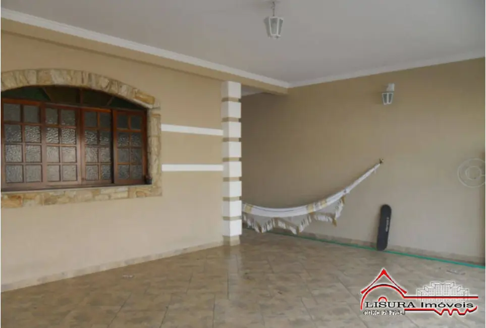 Foto 4 de Casa com 4 quartos à venda, 140m2 em Parque dos Príncipes, Jacarei - SP