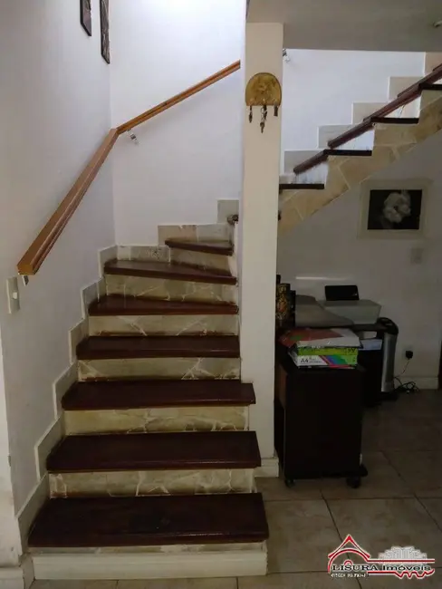 Foto 5 de Casa de Condomínio com 2 quartos à venda, 140m2 em Parque Califórnia, Jacarei - SP