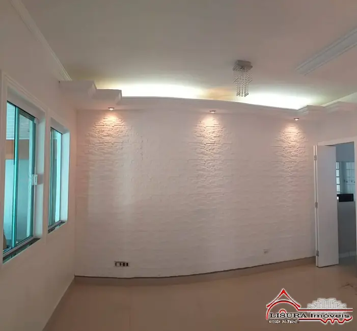 Casa com 3 quartos à venda, 130m2 em Jardim Siesta, Jacarei - SP - imagem 8 Foto 8 de Casa com 3 quartos à venda, 130m2 em Jardim Siesta, Jacarei - SP