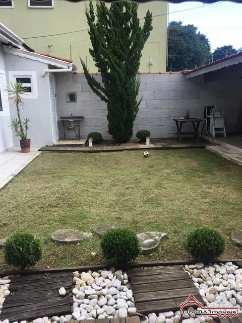 Casa com 3 quartos à venda, 130m2 em Jardim Siesta, Jacarei - SP - imagem 6 Foto 6 de Casa com 3 quartos à venda, 130m2 em Jardim Siesta, Jacarei - SP