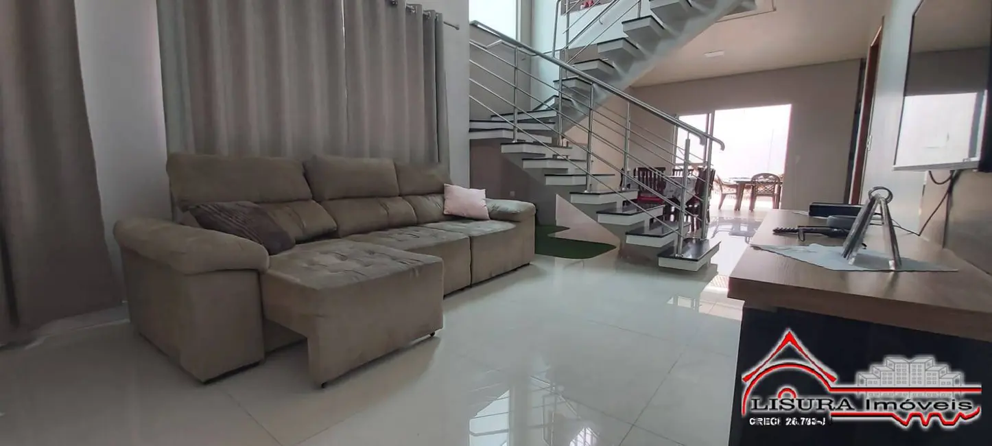 Foto 2 de Casa com 3 quartos à venda, 230m2 em Loteamento Villa Branca, Jacarei - SP