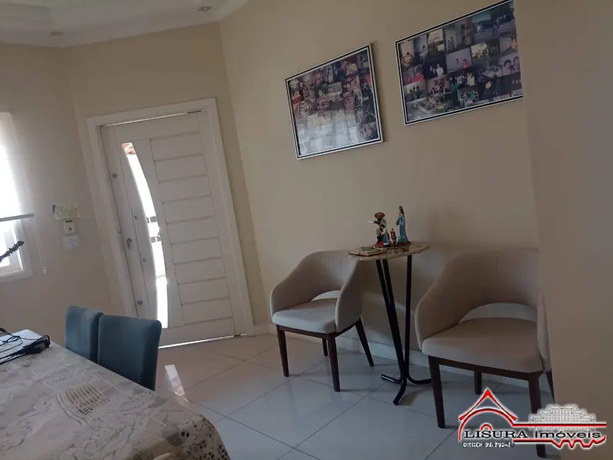 Foto 3 de Casa com 3 quartos à venda, 208m2 em Jardim Santa Maria, Jacarei - SP