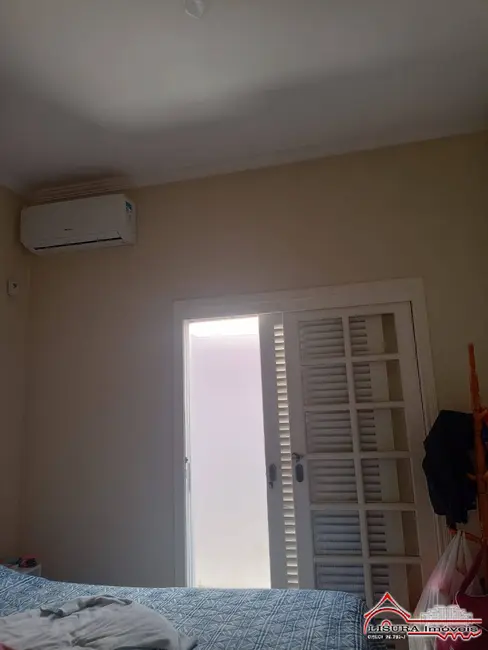 Foto 9 de Casa com 3 quartos à venda, 208m2 em Jardim Santa Maria, Jacarei - SP