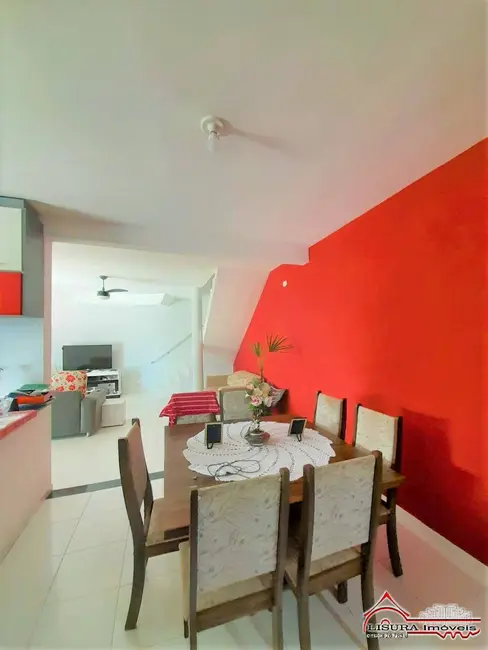 Foto 6 de Casa com 3 quartos à venda, 270m2 em Jardim Santa Maria, Jacarei - SP