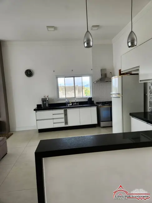 Foto 8 de Casa com 5 quartos para alugar, 600m2 em Jacarei - SP
