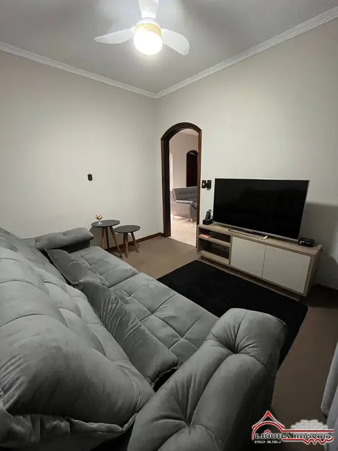 Foto 4 de Casa com 4 quartos à venda, 215m2 em Jardim Mesquita, Jacarei - SP