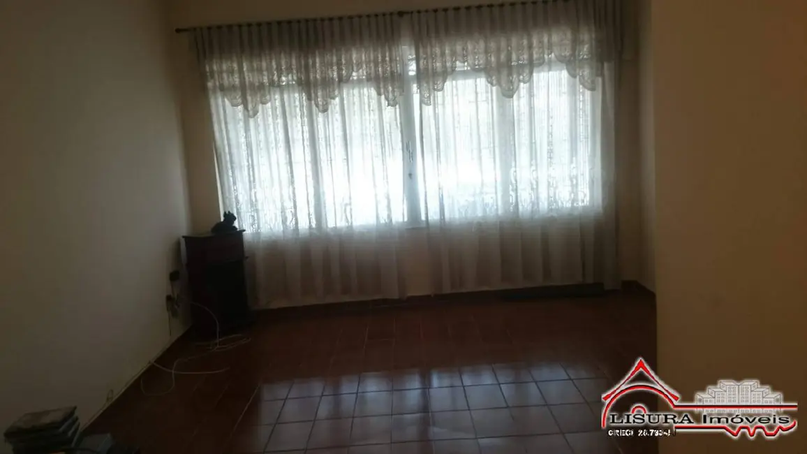 Foto 3 de Casa com 3 quartos à venda, 140m2 em Jardim Jacinto, Jacarei - SP
