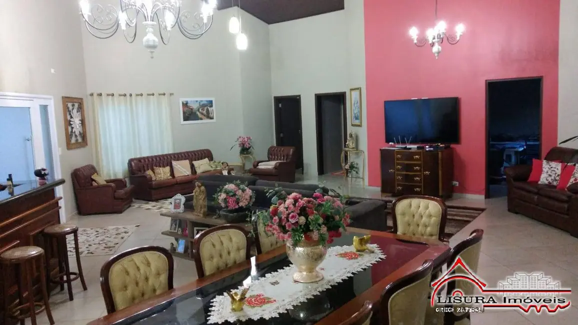 Foto 9 de Casa com 4 quartos à venda, 379m2 em Santa Branca - SP