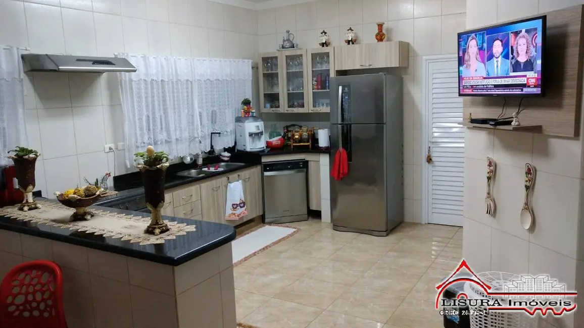 Foto 8 de Casa com 4 quartos à venda, 379m2 em Santa Branca - SP