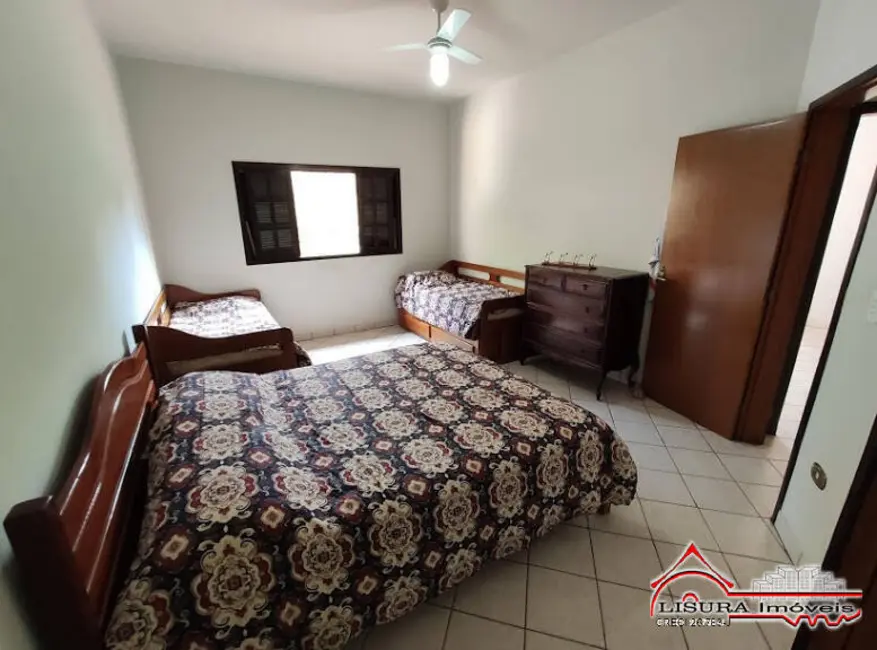 Foto 5 de Casa de Condomínio com 3 quartos à venda, 384m2 em Chácaras Condomínio Recanto Pássaros II, Jacarei - SP