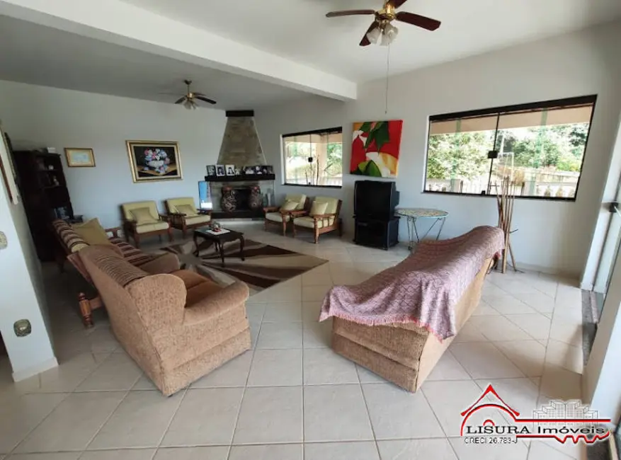 Foto 4 de Casa de Condomínio com 3 quartos à venda, 384m2 em Chácaras Condomínio Recanto Pássaros II, Jacarei - SP