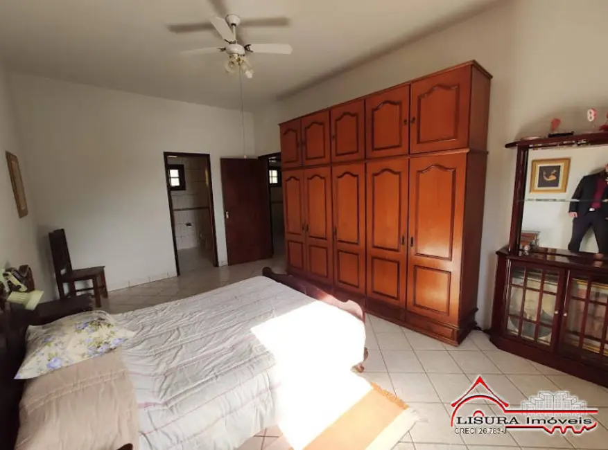 Foto 6 de Casa de Condomínio com 3 quartos à venda, 384m2 em Chácaras Condomínio Recanto Pássaros II, Jacarei - SP