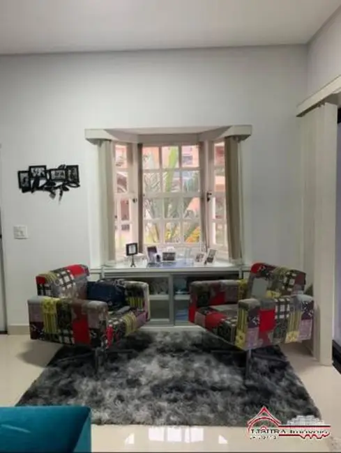 Foto 4 de Casa de Condomínio com 3 quartos à venda, 211m2 em Jacarei - SP