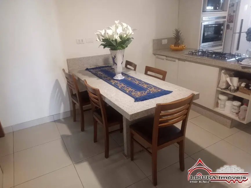 Foto 5 de Casa com 3 quartos à venda, 214m2 em Jardim Mesquita, Jacarei - SP