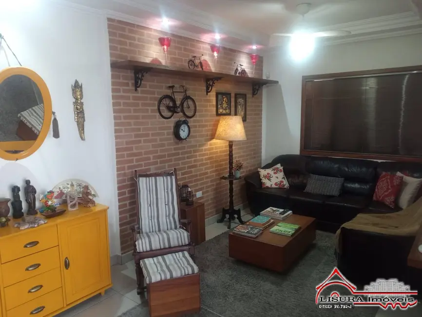 Foto 3 de Casa com 3 quartos à venda, 214m2 em Jardim Mesquita, Jacarei - SP