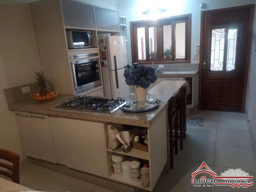 Foto 8 de Casa com 3 quartos à venda, 214m2 em Jardim Mesquita, Jacarei - SP