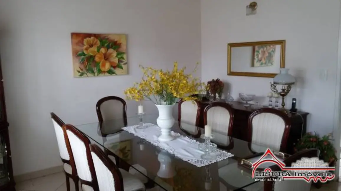 Foto 3 de Casa com 3 quartos à venda, 260m2 em Jacarei - SP