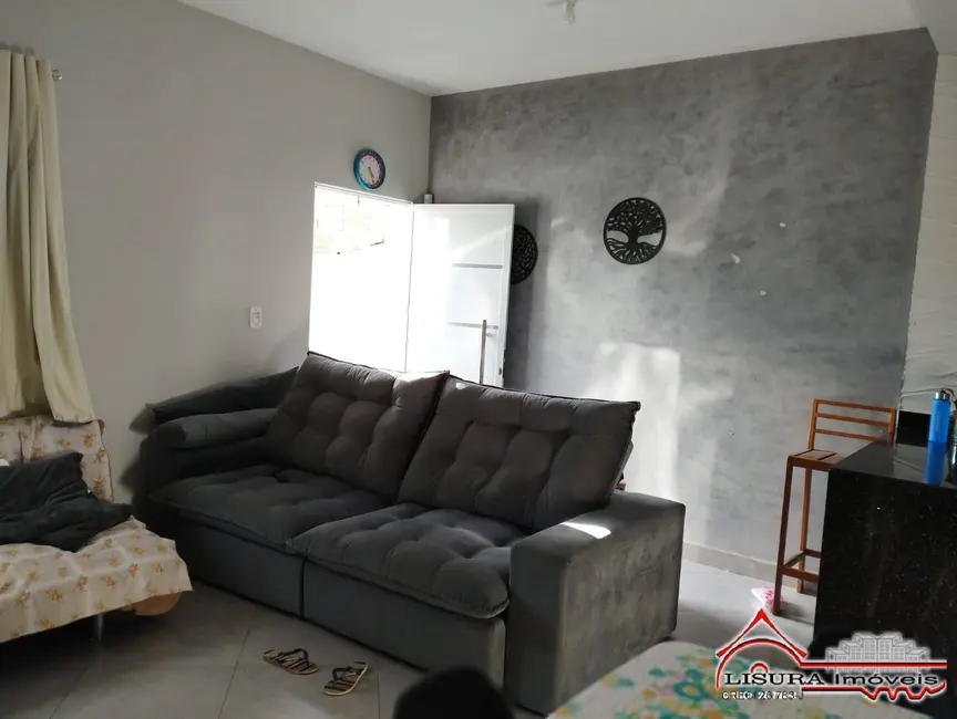 Casa com 3 quartos à venda, 73m2 em Jardim das Oliveiras, Jacarei - SP - imagem 3 Foto 3 de Casa com 3 quartos à venda, 73m2 em Jardim das Oliveiras, Jacarei - SP