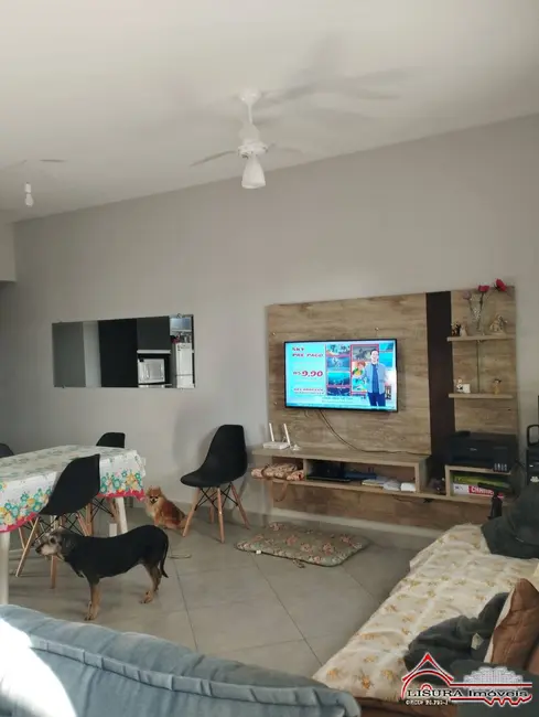 Casa com 3 quartos à venda, 73m2 em Jardim das Oliveiras, Jacarei - SP - imagem 2 Foto 2 de Casa com 3 quartos à venda, 73m2 em Jardim das Oliveiras, Jacarei - SP