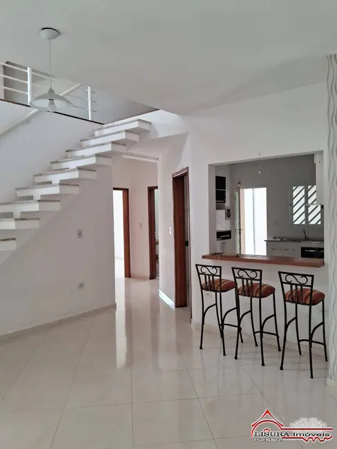 Foto 1 de Casa com 2 quartos para alugar em Jardim Terras de São João, Jacarei - SP