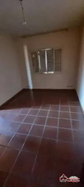 Casa com 4 quartos para alugar, 333m2 em Centro, Jacarei - SP - imagem 5 Foto 5 de Casa com 4 quartos para alugar, 333m2 em Centro, Jacarei - SP