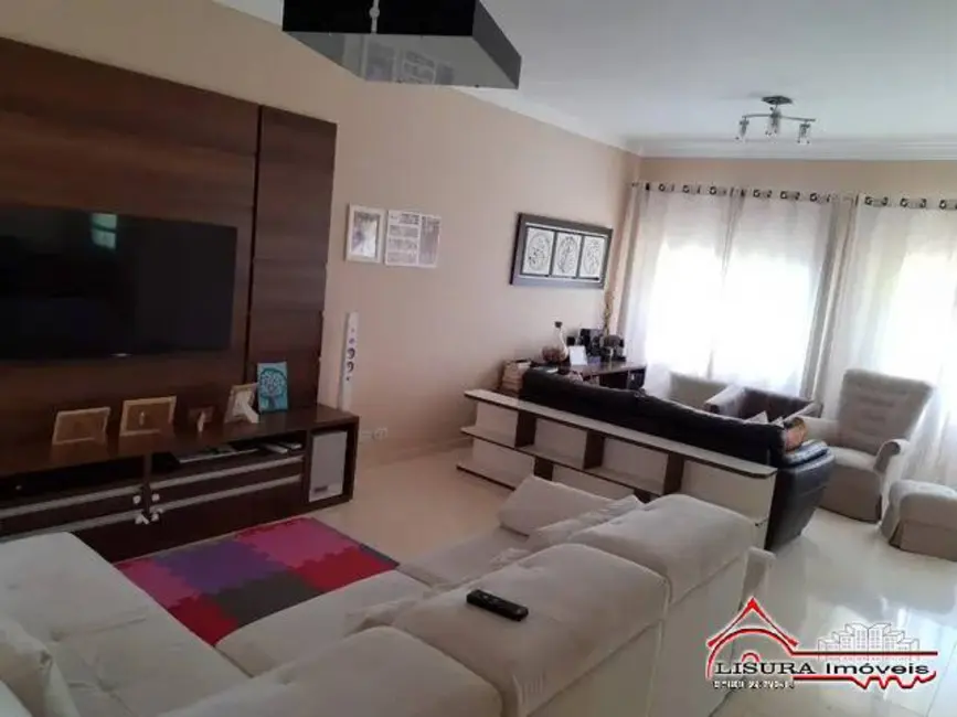 Foto 4 de Casa de Condomínio com 3 quartos à venda, 230m2 em Condomínio Lagoinha, Jacarei - SP