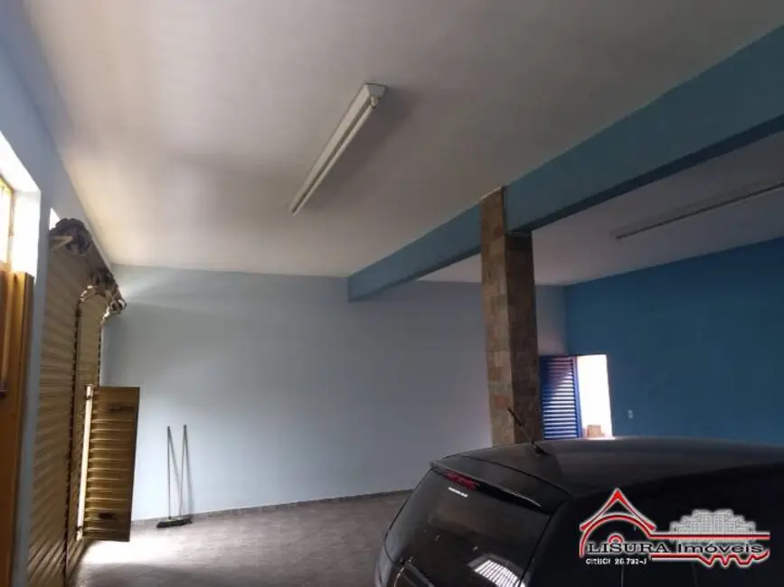 Foto 3 de Casa com 4 quartos à venda, 10m2 em Parque Santo Antônio, Jacarei - SP