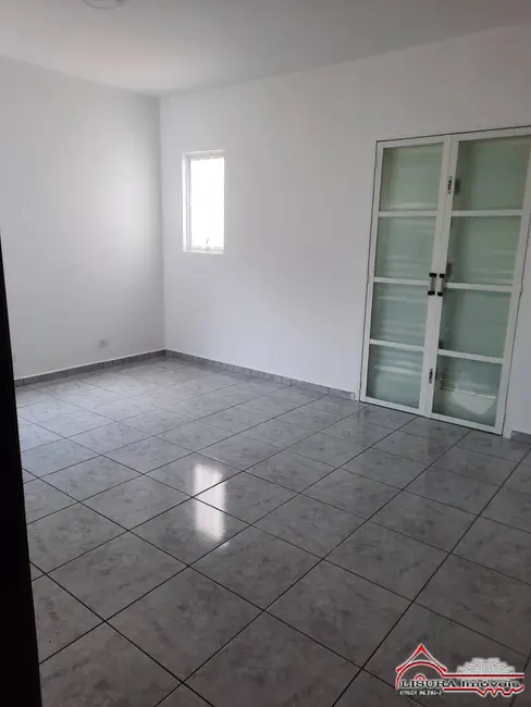 Foto 4 de Casa com 3 quartos à venda, 180m2 em Jardim das Oliveiras, Jacarei - SP