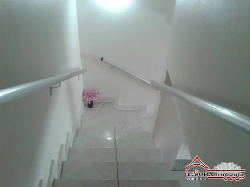 Foto 6 de Casa de Condomínio com 2 quartos à venda, 60m2 em Parque Califórnia, Jacarei - SP