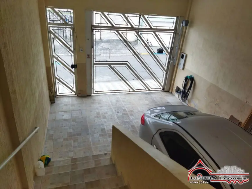 Foto 3 de Casa com 3 quartos à venda, 127m2 em Jardim Pitoresco, Jacarei - SP