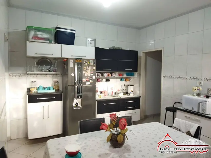 Foto 8 de Casa com 3 quartos à venda, 127m2 em Jardim Pitoresco, Jacarei - SP